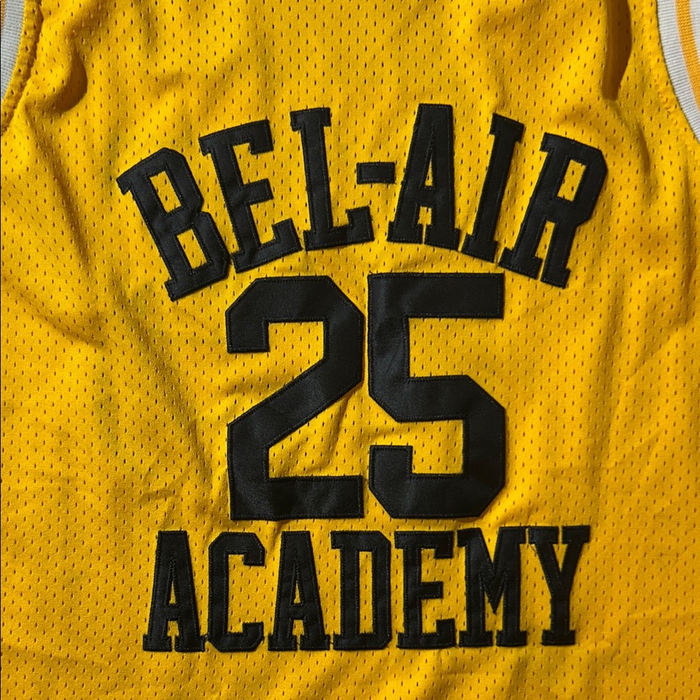 Fresh Prince of Bel-Air - Carlton Banks #25 Yellow Bel-Air Academy Jersey - Picture 3 of 6